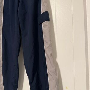 NIKE BOYS WIND PANTS SIZE 14-16 used like a new